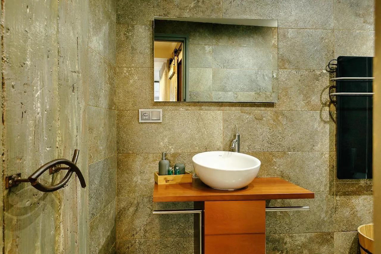 Eurus Villa Colera 0*,